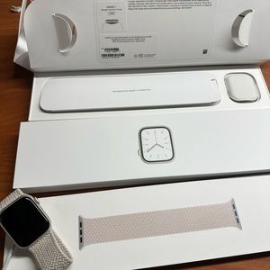 Apple WATCH ⌚️ Series 7 GPS 41mm Starlight Aluminum Case Braided Band Size 8